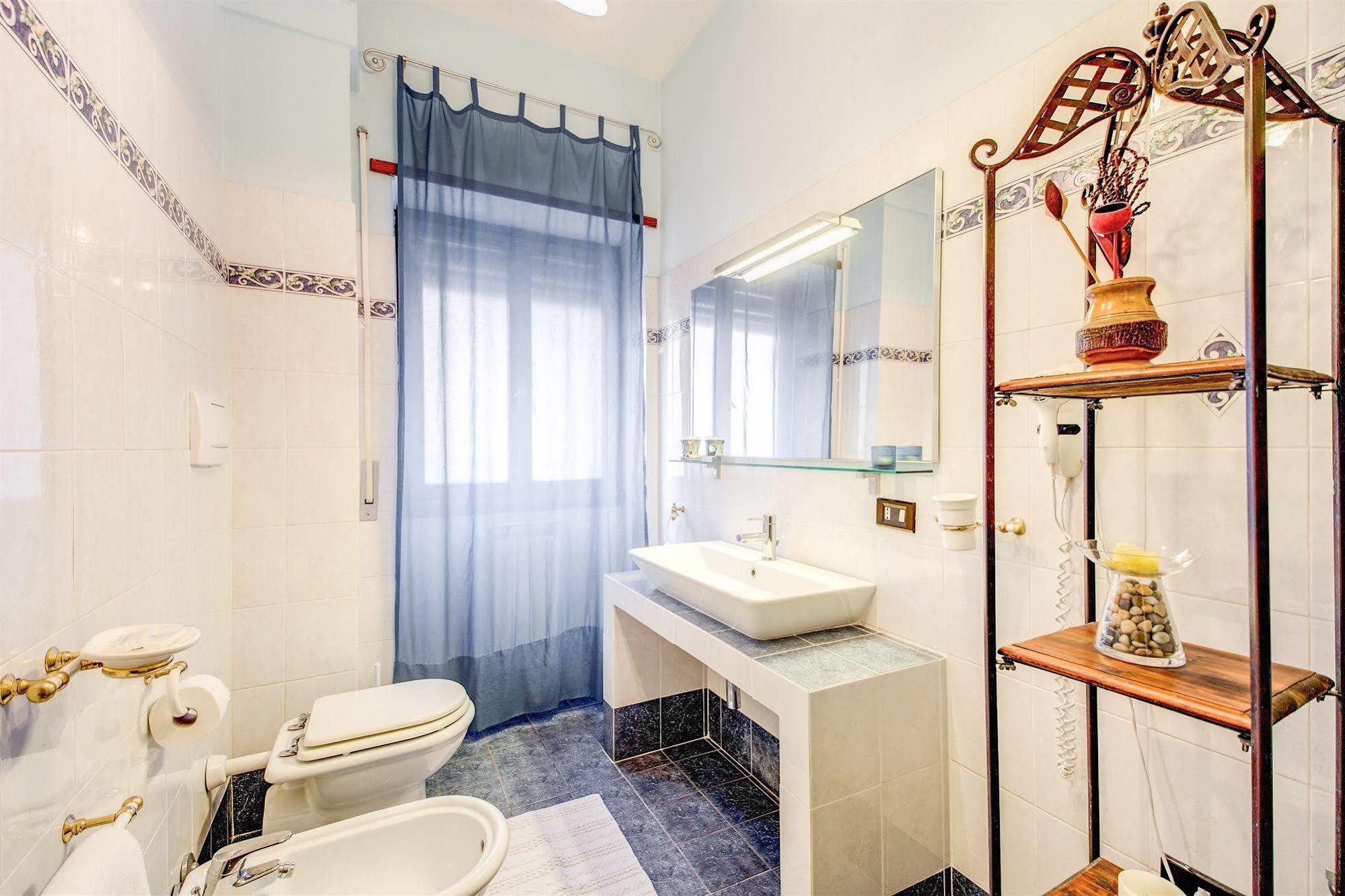 Domus Cornelia Bed & Breakfast Рим Екстериор снимка